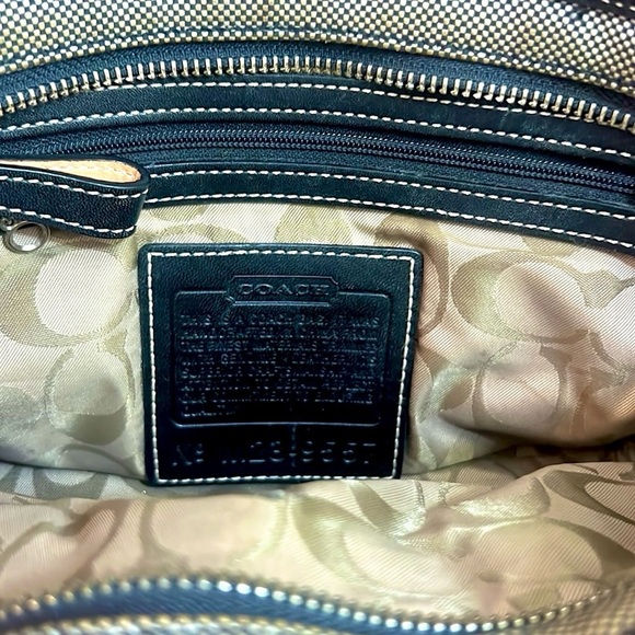 Coach, Small Checkered Hand Bag/Tote in Black & Cream,Iconic, Timeless, Classic - Picture 3 of 8